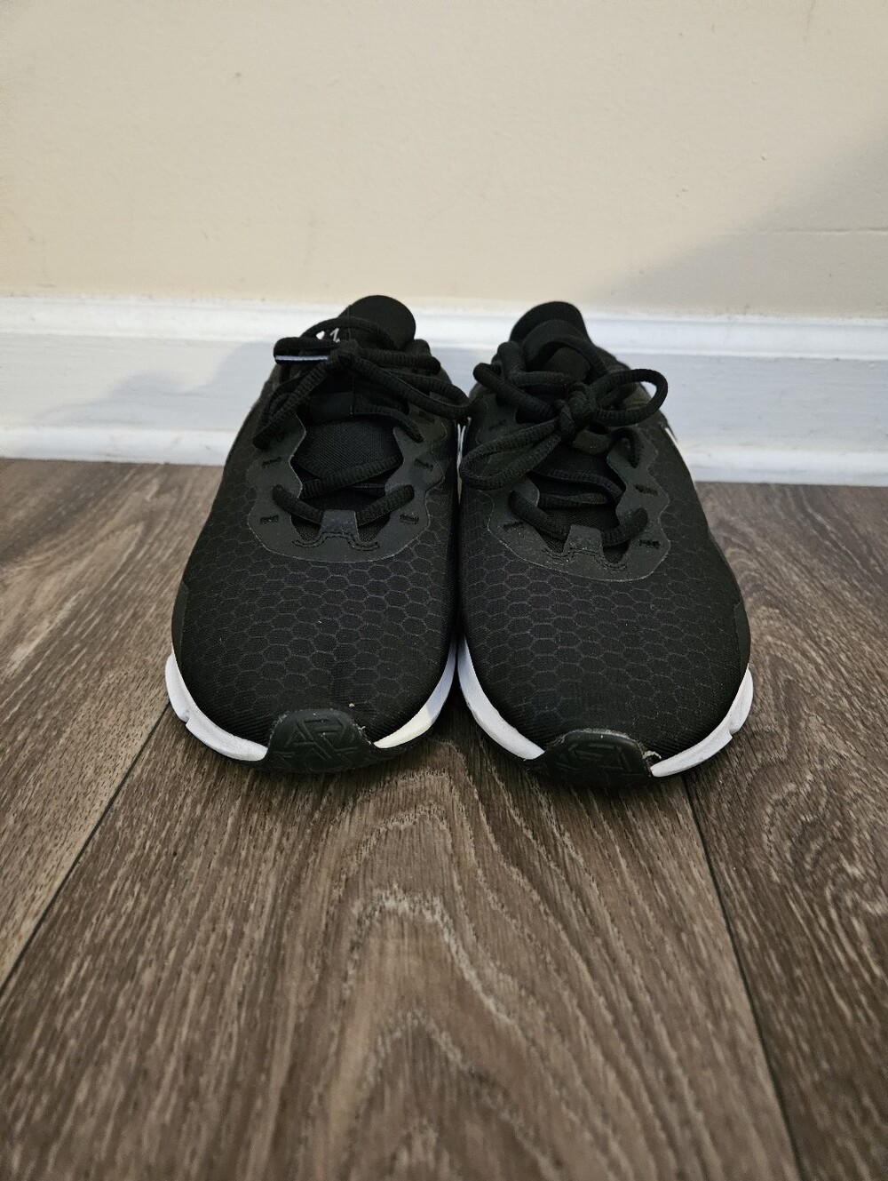Nike Women's Sneakers, Size 9, Black And White
